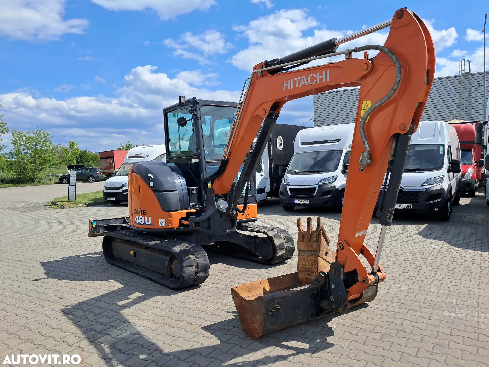 Hitachi ZX48U-6 ZAXIS 48U DOUA CUPE SI LAMA TIP BULDOZER - 2