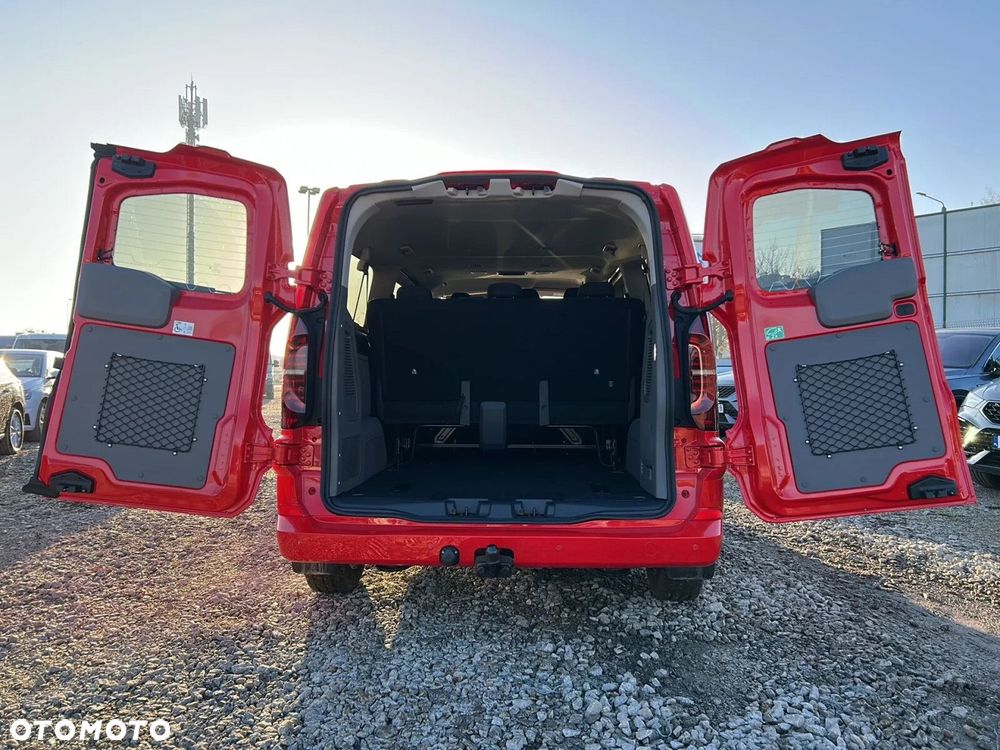 Volkswagen Caravelle - 12