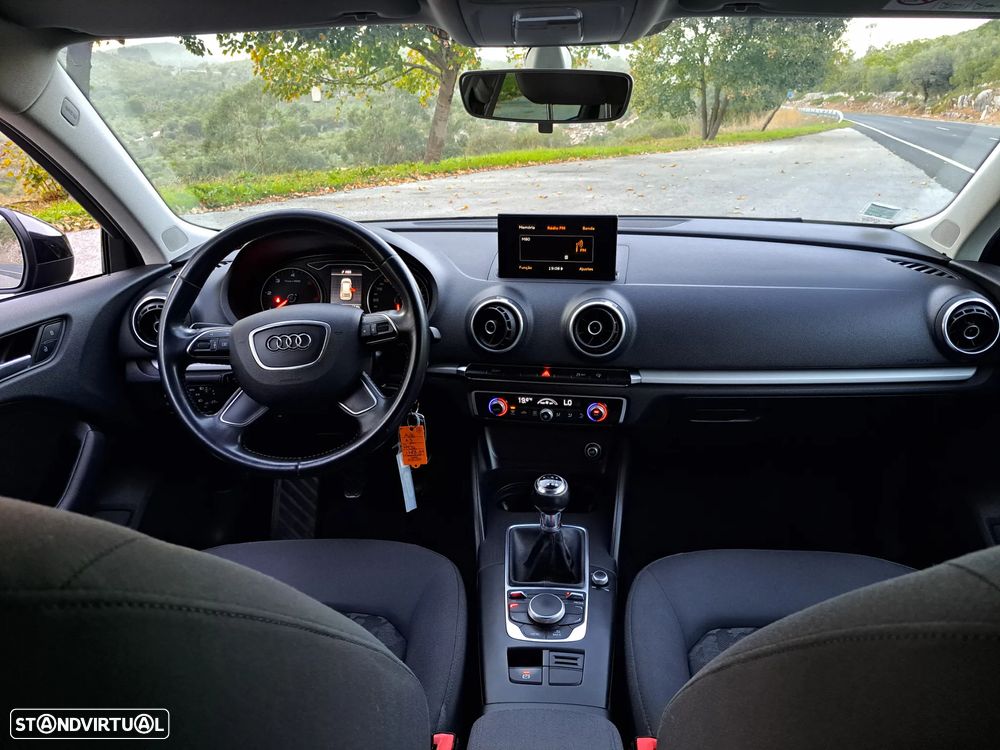 Audi A3 Sportback 1.6 TDI Attraction - 3