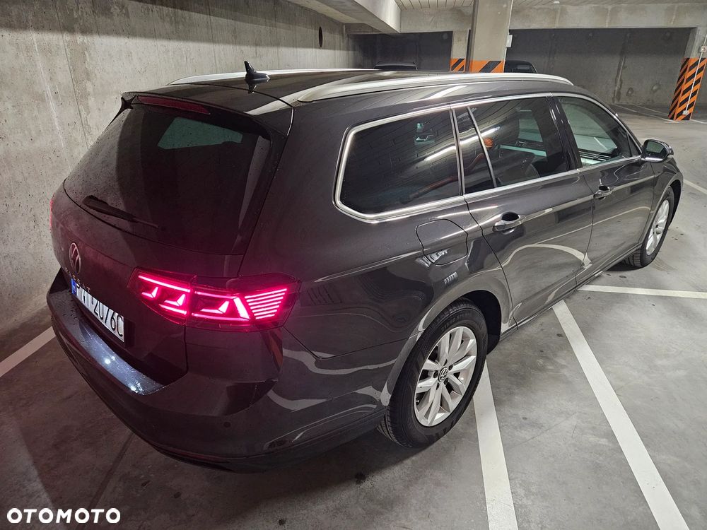 Volkswagen Passat Variant 2.0 TDI SCR DSG Business - 13