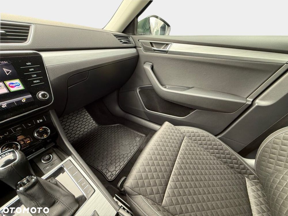 Skoda Superb 2.0 TDI SCR Ambition DSG - 30