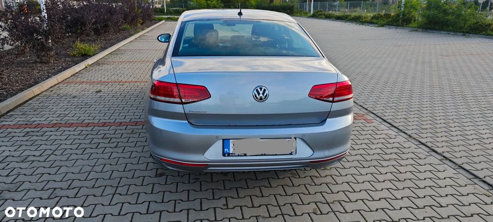 Volkswagen Passat 2.0 TDI SCR Comfortline - 7
