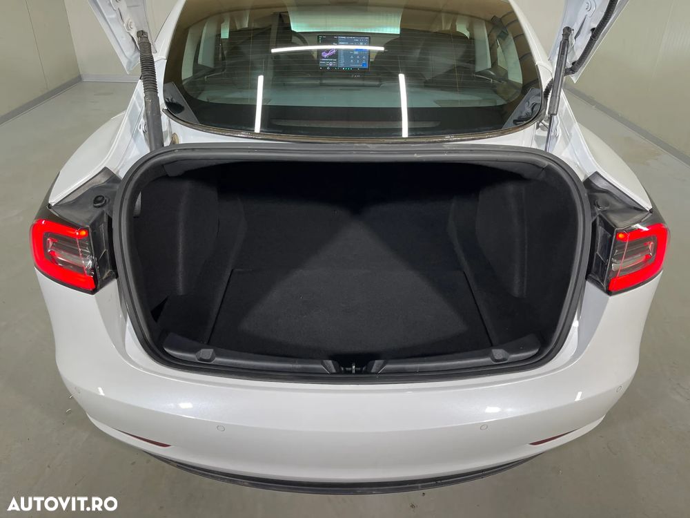 Tesla Model 3 Langstreckenbatterie Allradantrieb Dual Motor - 14