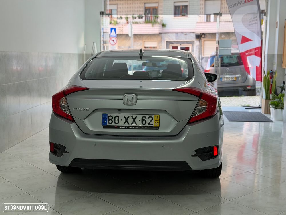 Honda Civic 1.5 i-VTEC Elegance Navi CVT - 5