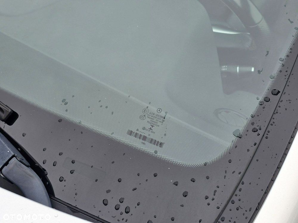 Mercedes-Benz Klasa C 180 T Edition - 30