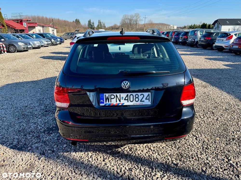 Volkswagen Golf - 22