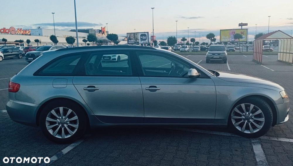 Audi A4 Avant 2.0 TDI DPF Ambiente - 8