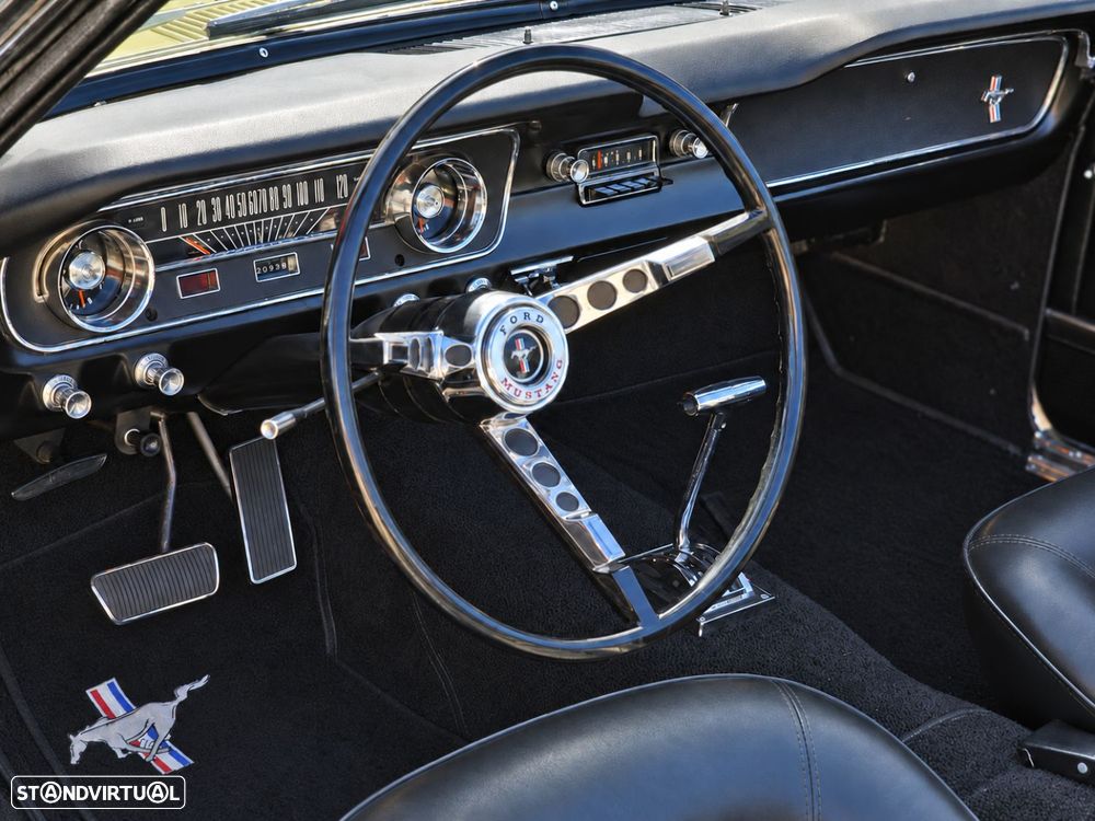 Ford Mustang - 33