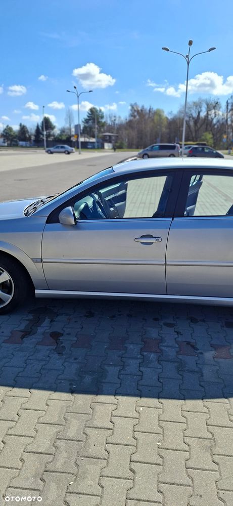 Opel Vectra 1.6 Essentia - 11