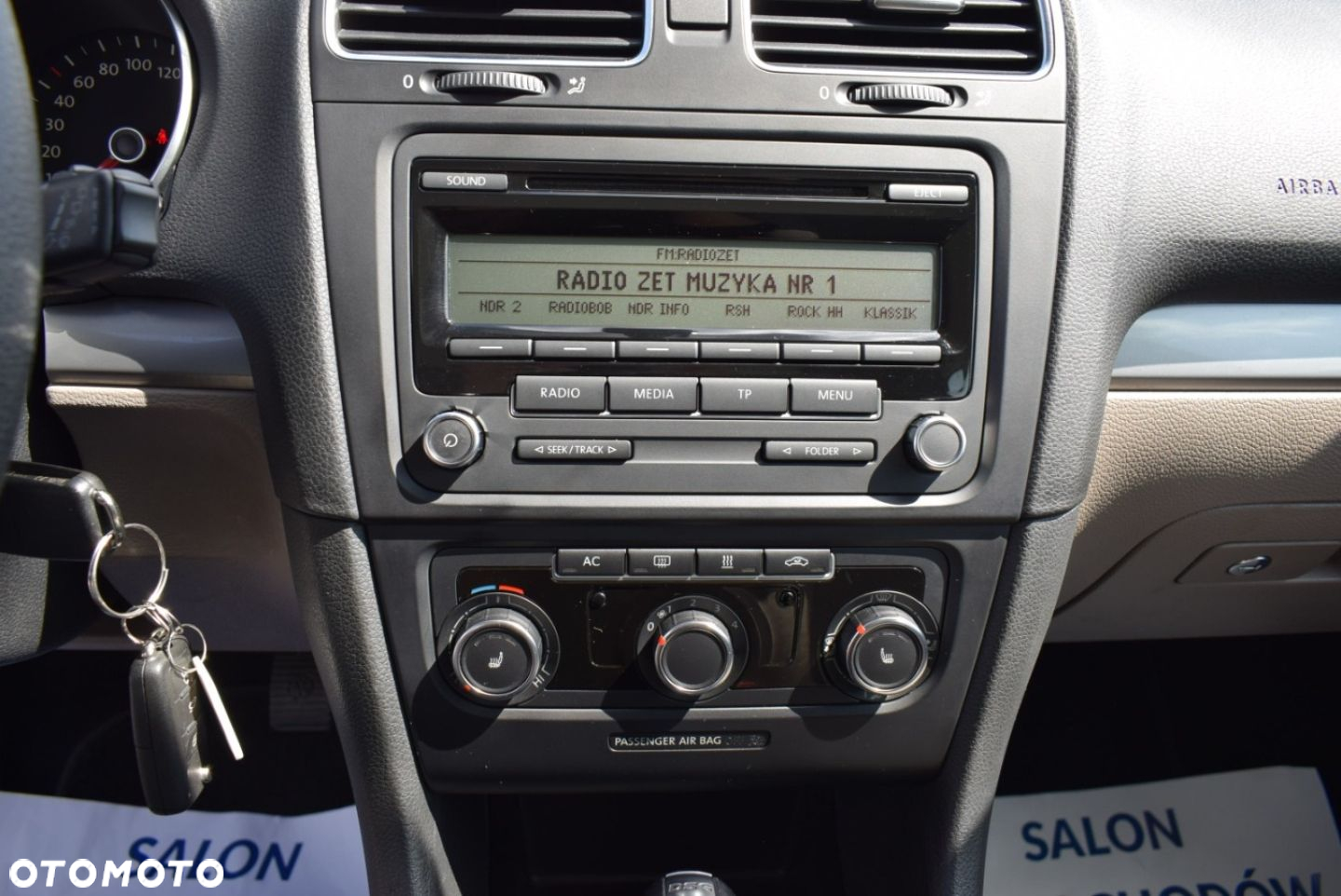 Volkswagen Golf - 27