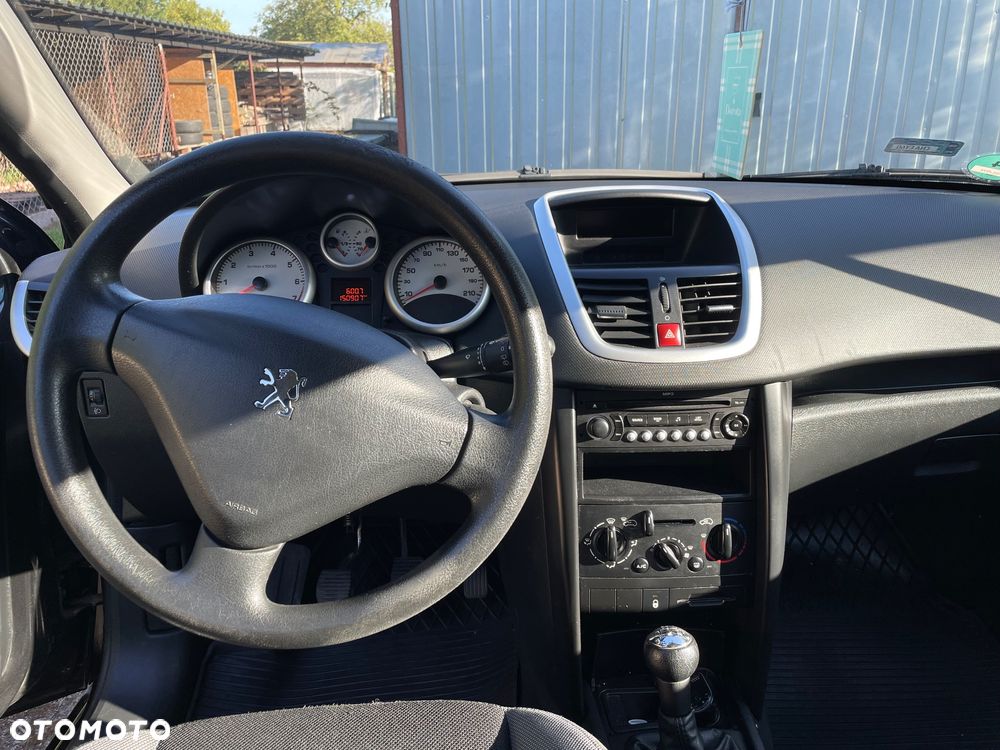 Peugeot 207 - 12