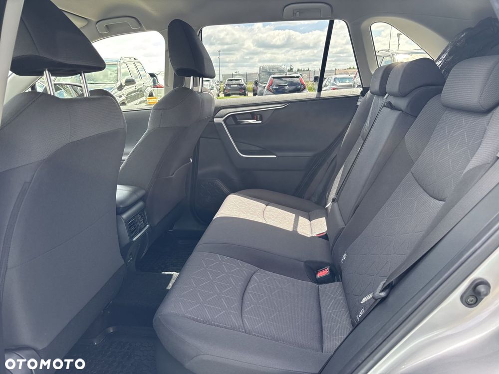 Toyota RAV4 - 9