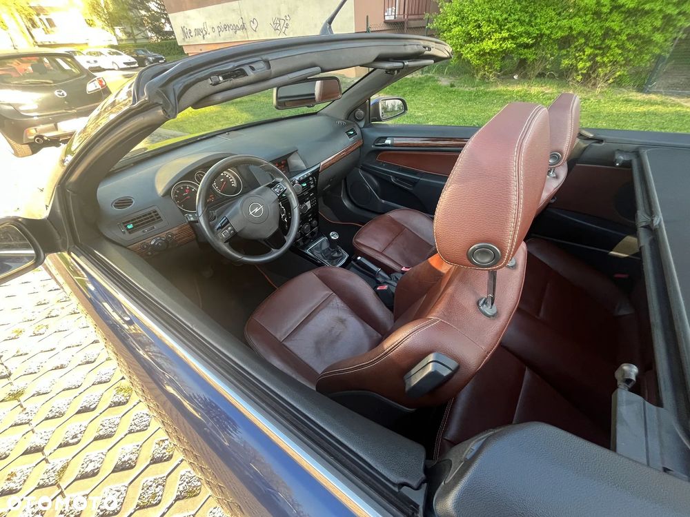 Opel Astra 2.0 Turbo Cosmo - 17