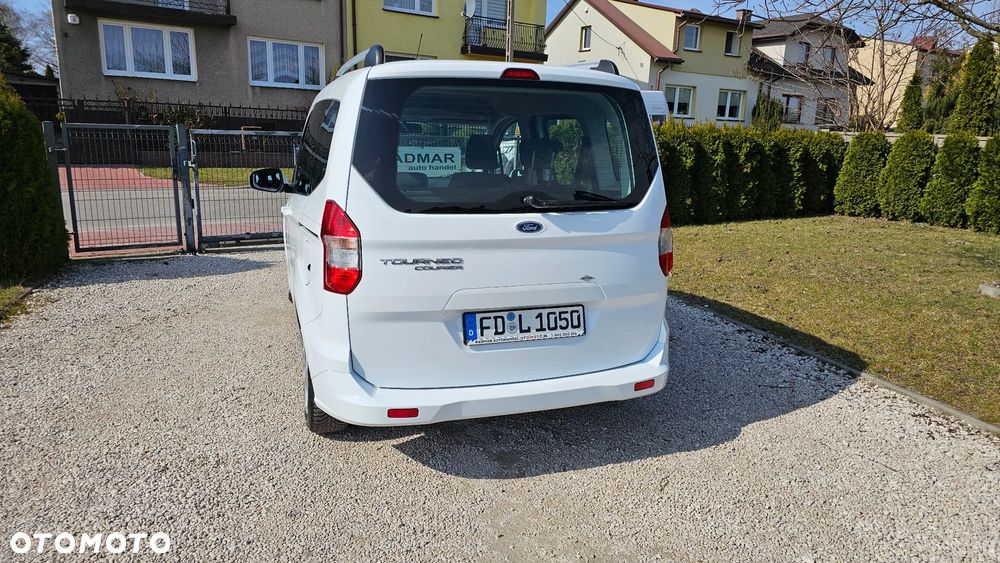 Ford Tourneo Courier 1.5 TDCi S&S Trend - 26