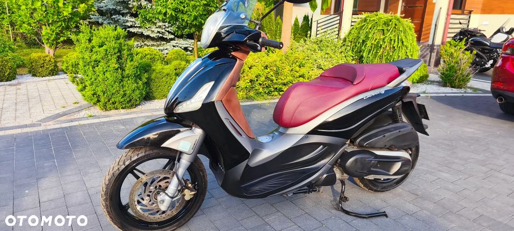 Piaggio Beverly - 1