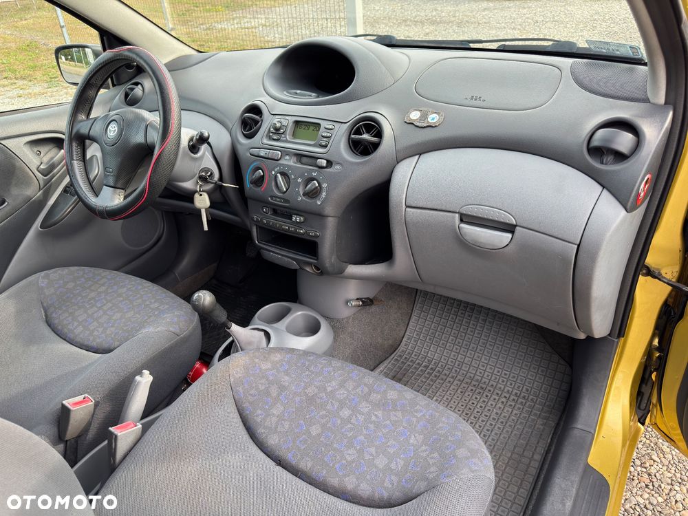 Toyota Yaris 1.0 Luna - 22