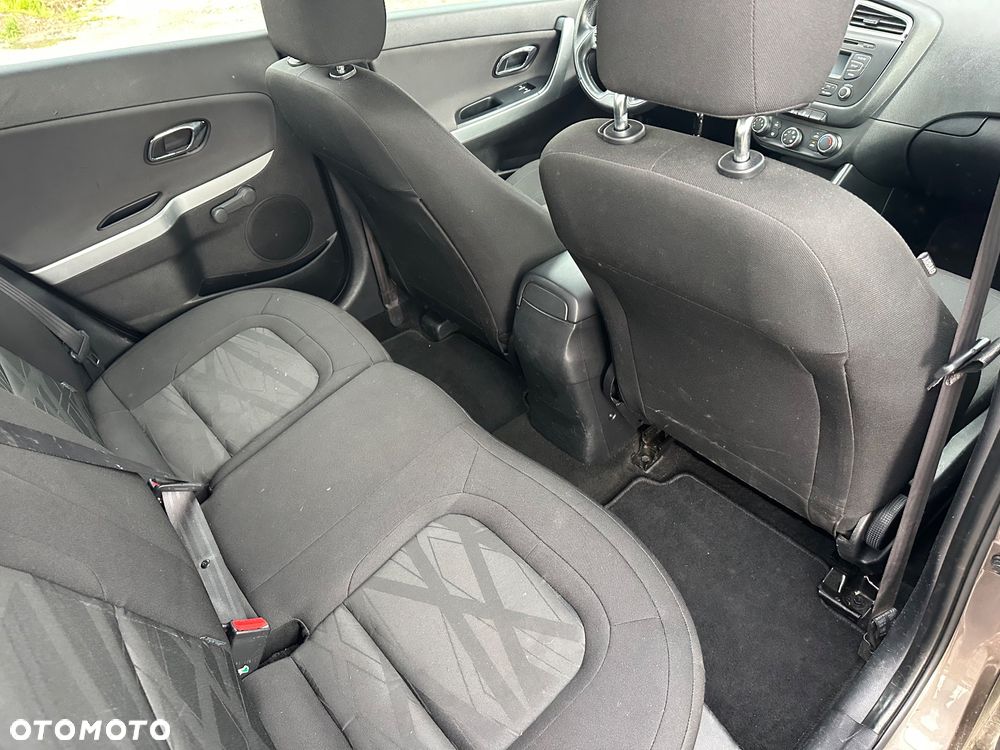 Kia Ceed 1.6 CRDi 128 ISG Vision - 8