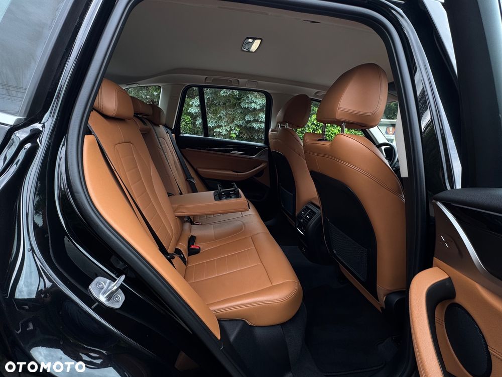 BMW X3 sDrive18d xLine sport - 31