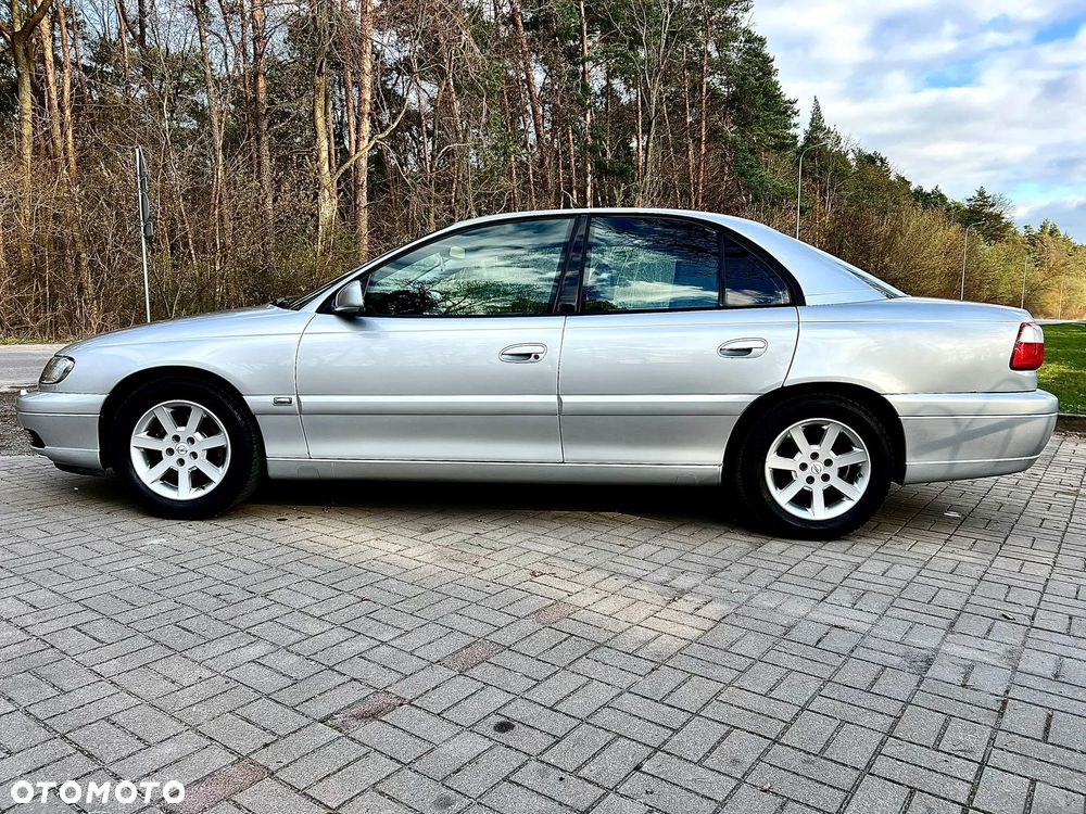 Opel Omega 2.2 Elegance - 3