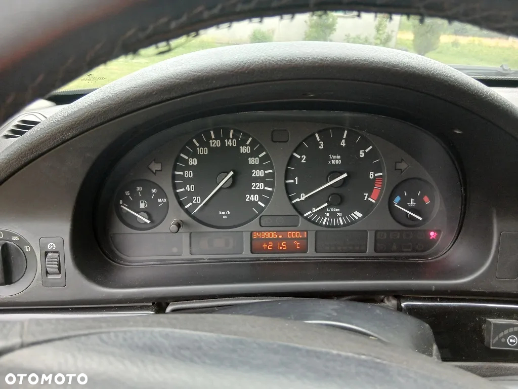 BMW Seria 5 - 11
