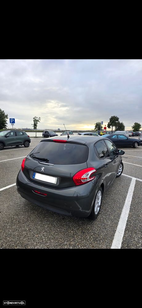 Peugeot 208 1.4 HDi Allure - 3