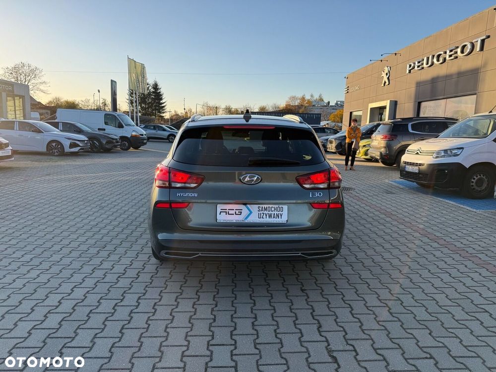 Hyundai i30 1.5 DPI Comfort - 6