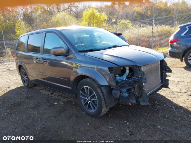 Dodge Grand Caravan 3.6 R/T - 19