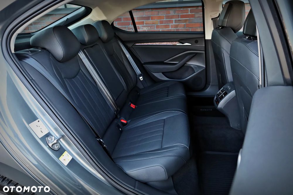 Skoda Superb 1.5 TSI L&K DSG - 23