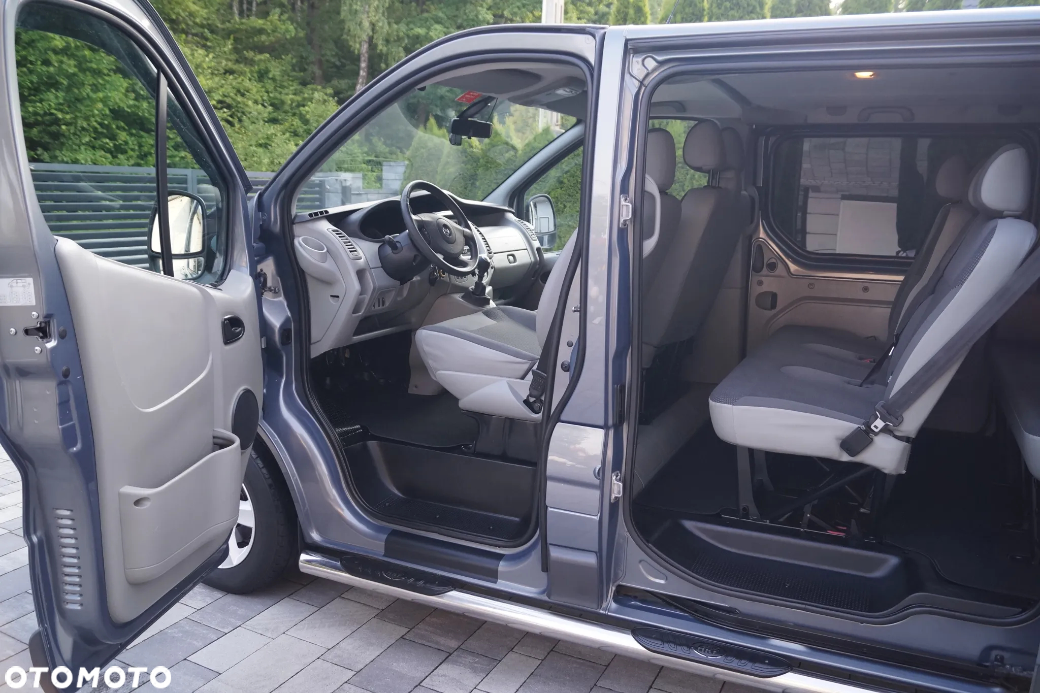 Opel Vivaro - 10