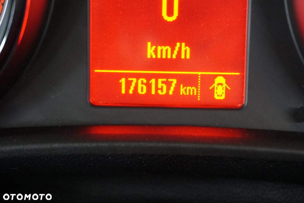 Opel Astra 1.4 Turbo Cosmo - 34