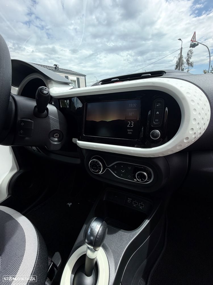Renault Twingo E-Tech. 22 Techno - 23