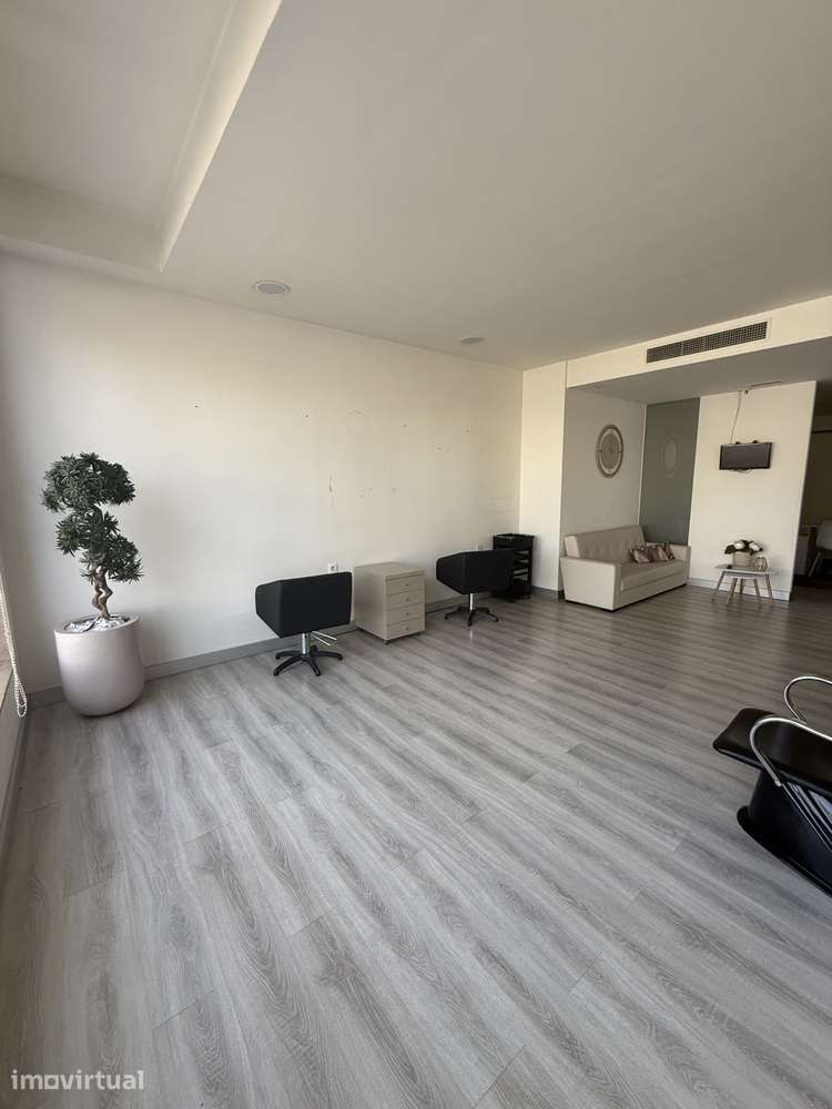 LOJA MAXIMINOS (ÓTIMA VISIBILIDADE) Rent. 6% - Grande imagem: 3/6