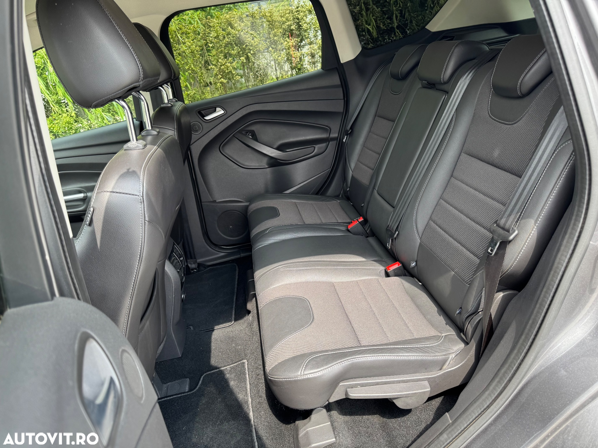 Ford Kuga 2.0 TDCi 4x4 Aut. Titanium - 10