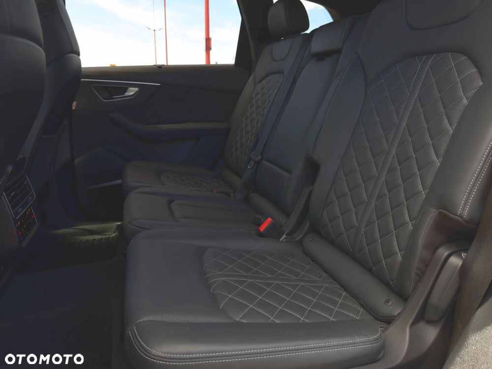 Audi SQ7 TFSI Quattro Tiptronic - 28