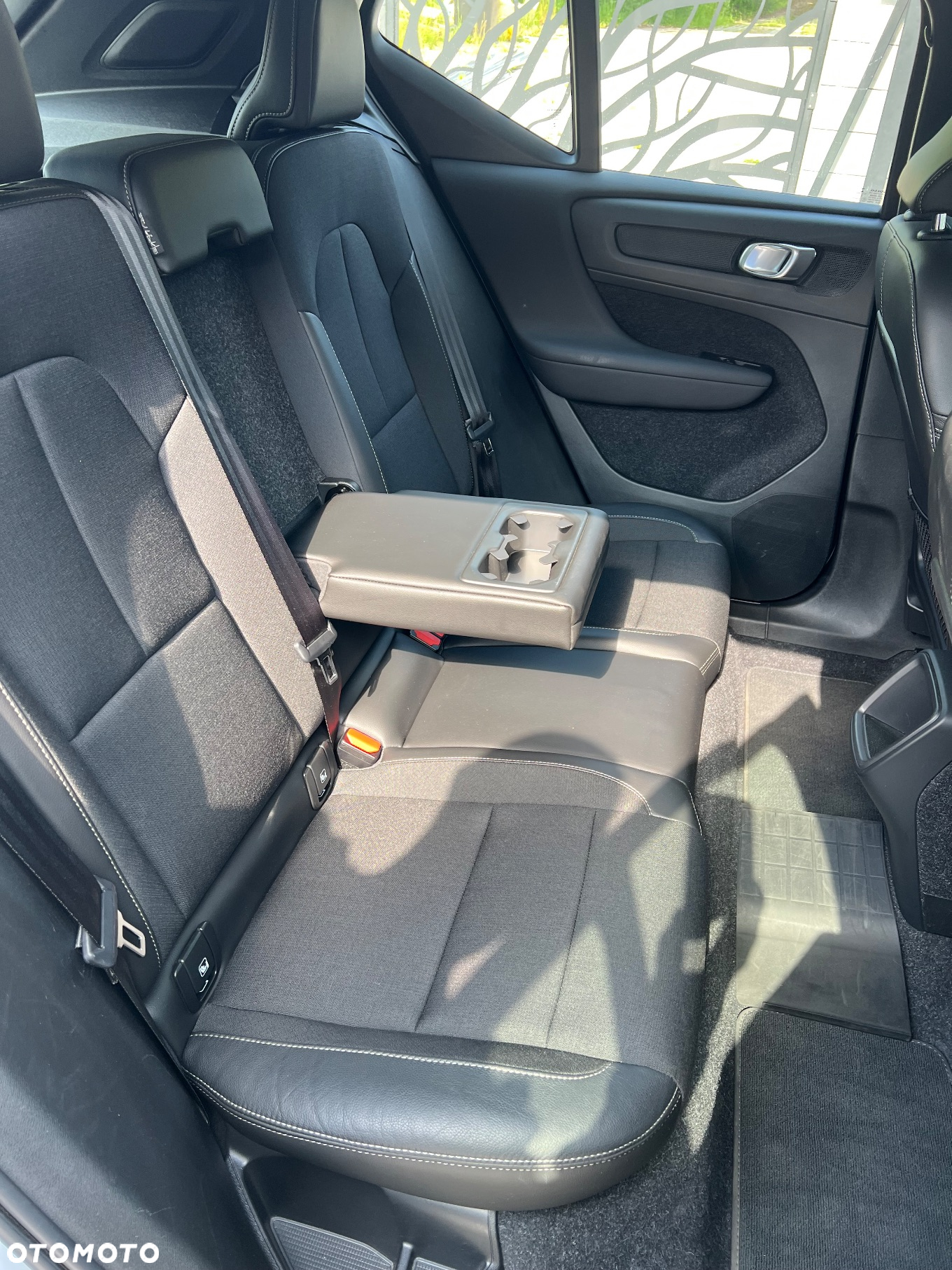 Volvo XC 40 T3 Geartronic Momentum Pro - 24