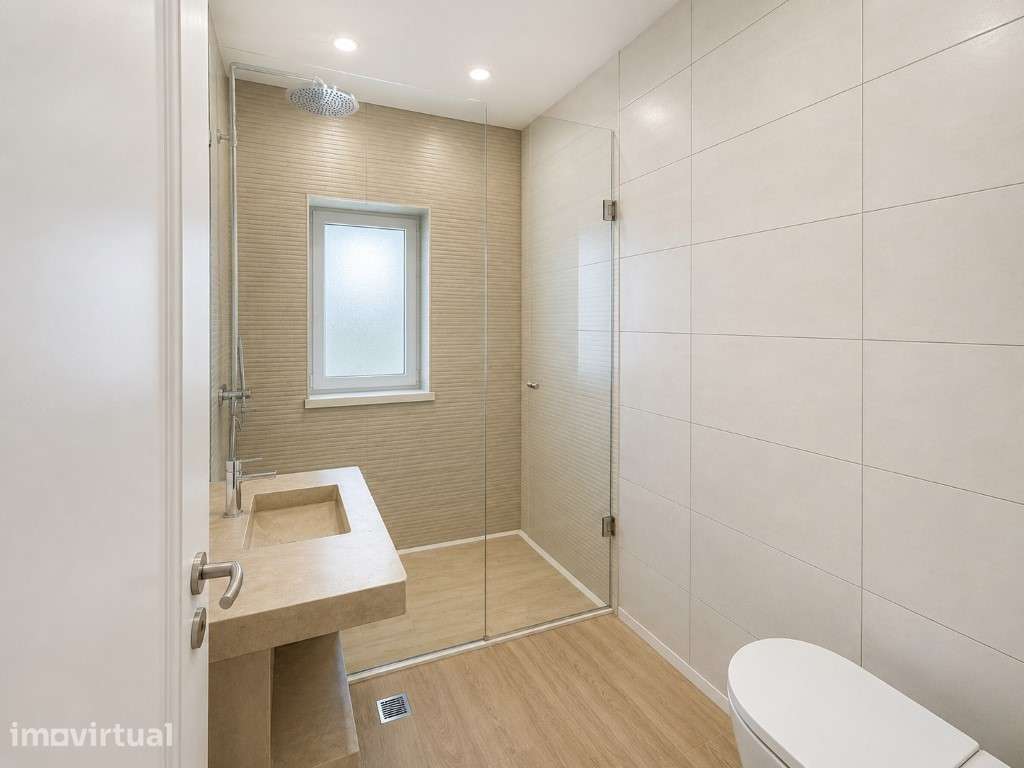 Moradia T4 remodelada - Sobreiro Curvo, A dos Cunhados - Grande imagem: 4/17