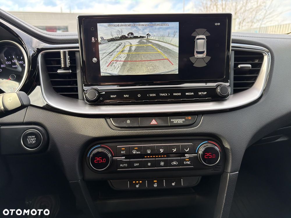 Kia Ceed 1.5 T-GDI Tribute DCT - 25