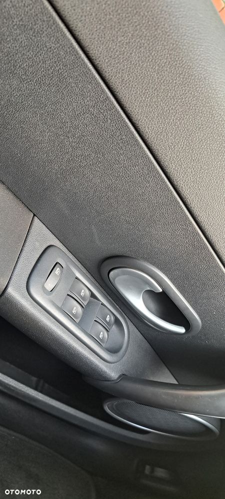 Renault Clio - 19