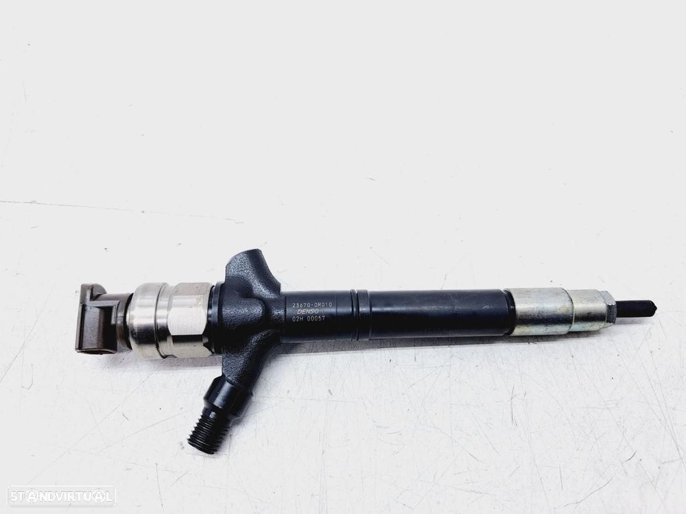 INJETOR TOYOTA AVENSIS BERLINA T25 - 1