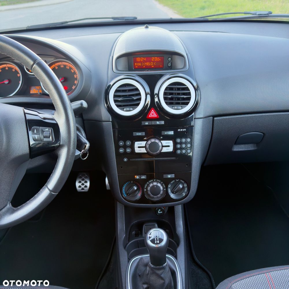 Opel Corsa 1.4 16V Color Edition - 12