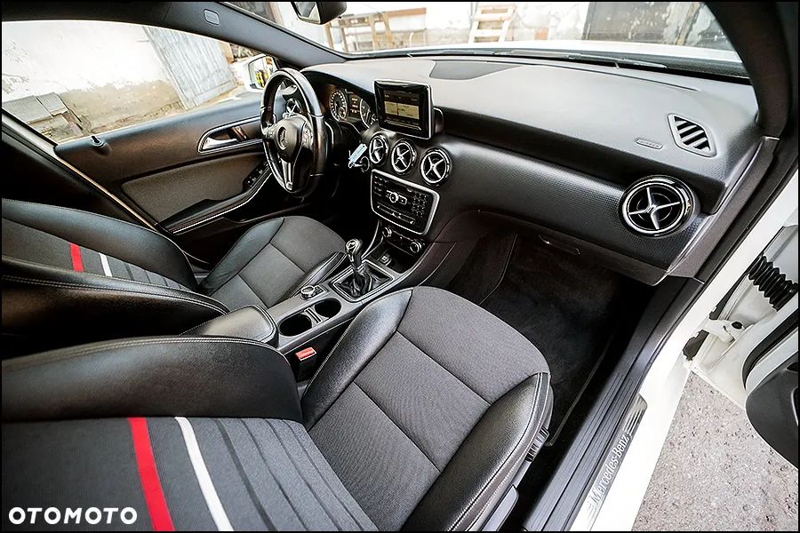 Mercedes-Benz Klasa A 180 (BlueEFFICIENCY) Urban - 15