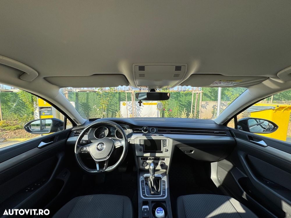Volkswagen Passat 2.0 TDI SCR DSG Trendline - 10