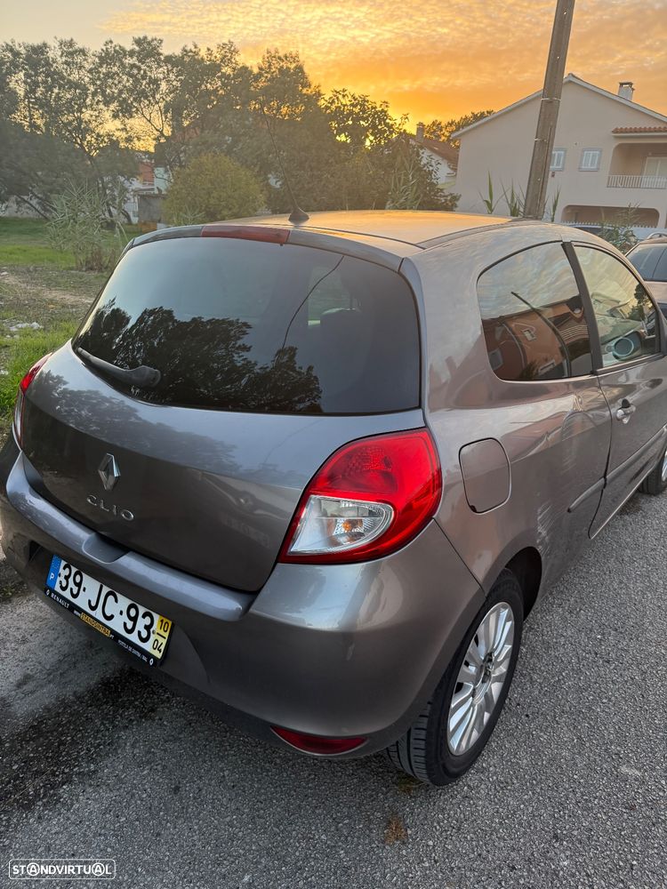 Renault Clio 1.2 16V GT - 10