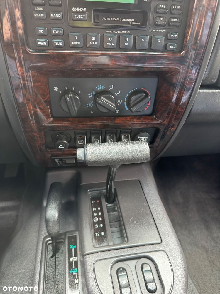 Jeep Cherokee 4.0 Limited - 21