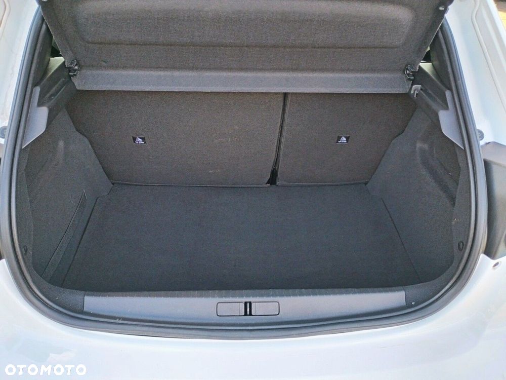 Peugeot 208 - 7