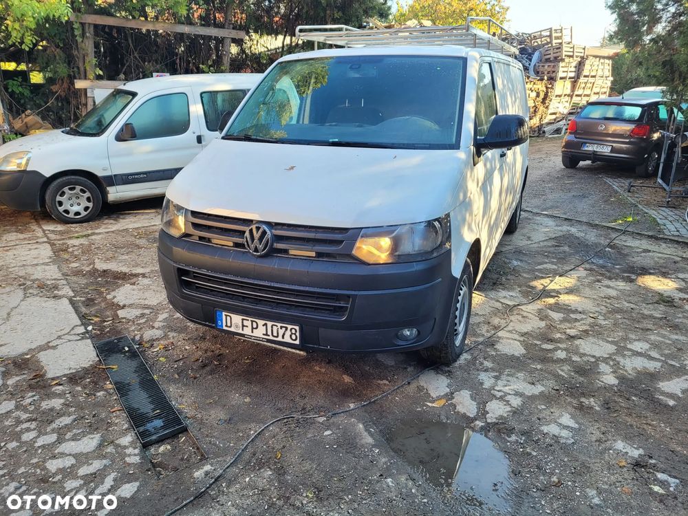 Volkswagen Transporter - 1