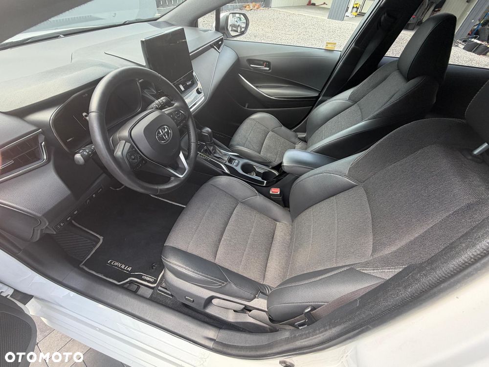 Toyota Corolla 1.8 Hybrid Executive - 17