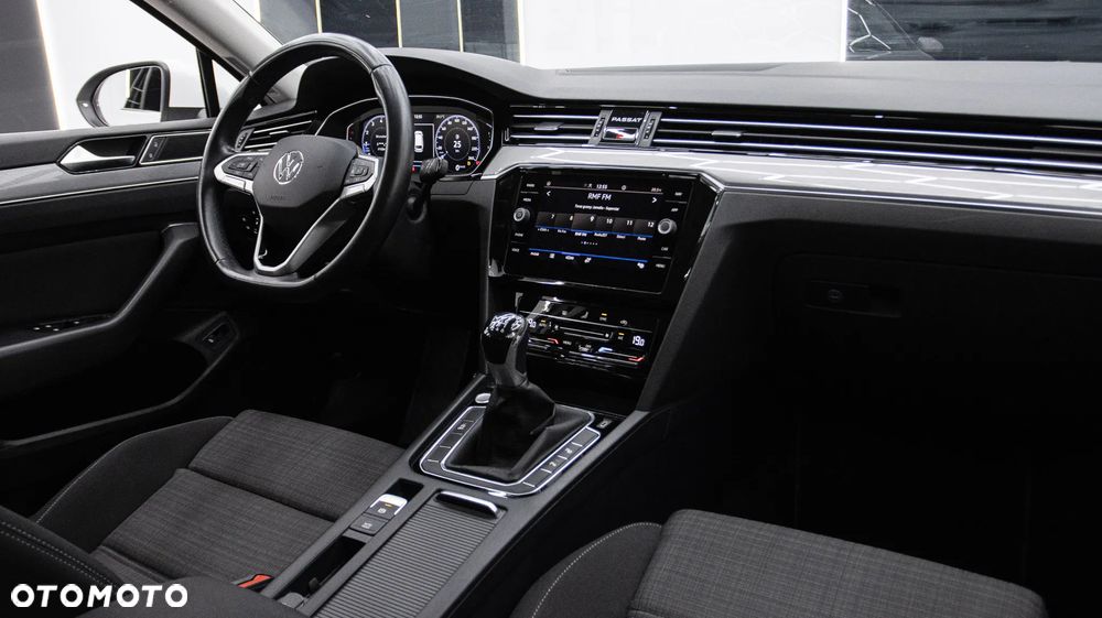 Volkswagen Passat Variant 1.5 TSI EVO Business - 16