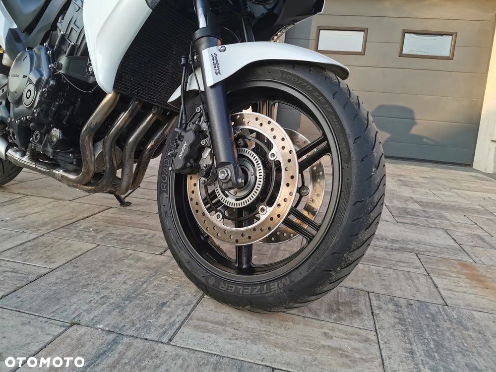 Honda CBF - 24