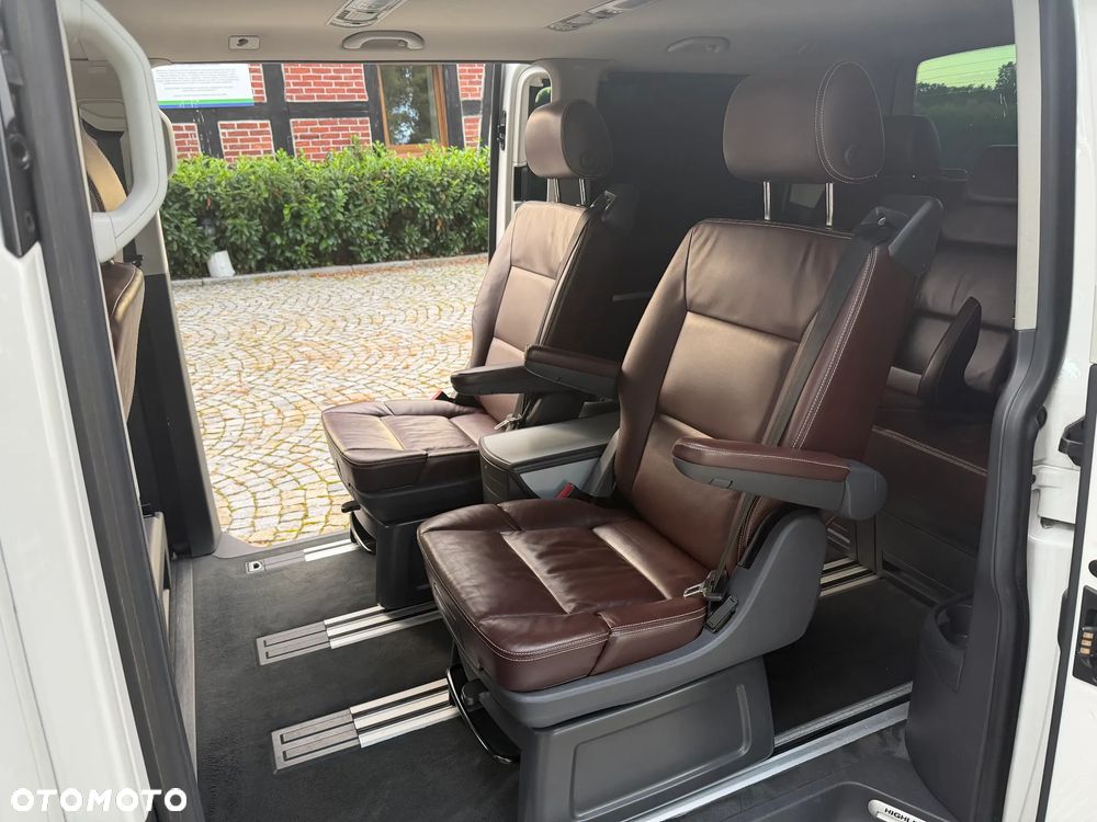Volkswagen Multivan - 17